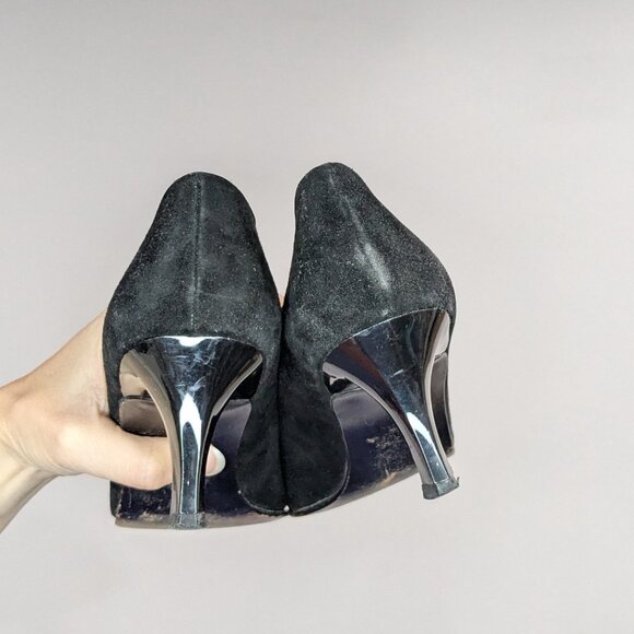 Stuart Weitzman Pointed Toe Flocked Velvet Pumps Black Size 7.5 - Picture 3 of 5